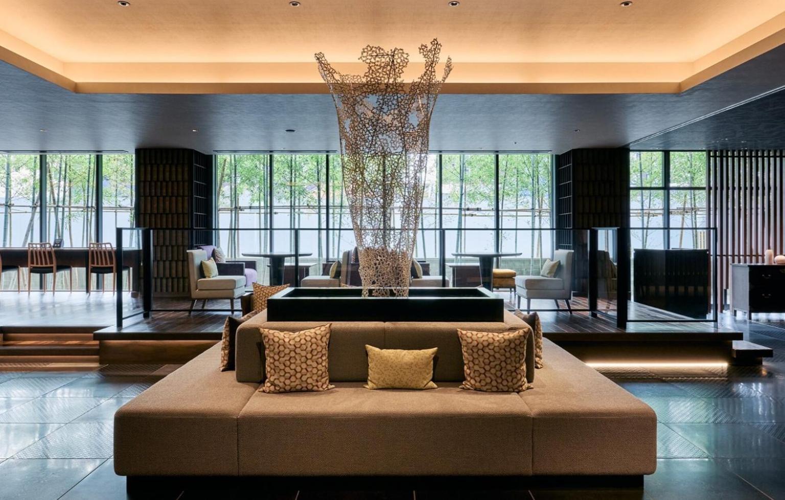 Doubletree By Hilton Station Hotel
